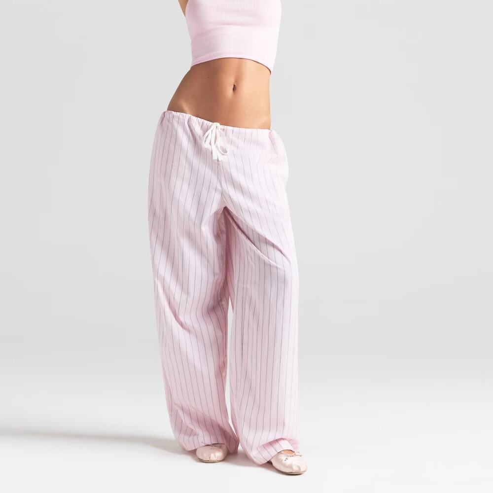 SKIMS COTTON POPLIN STRAIGHT LEG PANT | LIMITED EDITIONPALE PINK PENCIL STRIPE - Picture 2 of 10